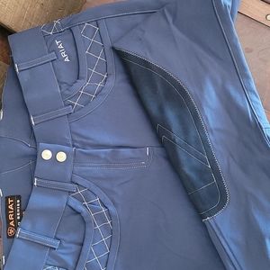 New never worn Ariat riding pants. 28L